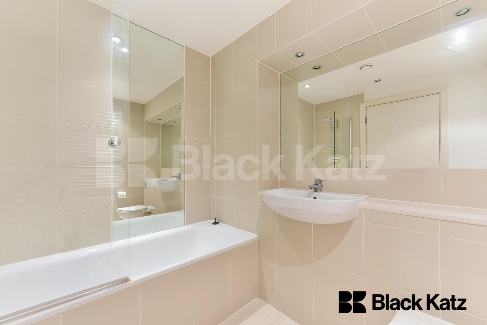 24 hour concierge & inclusive of water rates South Central Steedman Street, Elephant and Castle